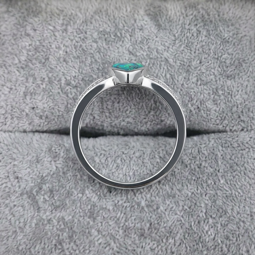Daisy - Heart & Gems Ring